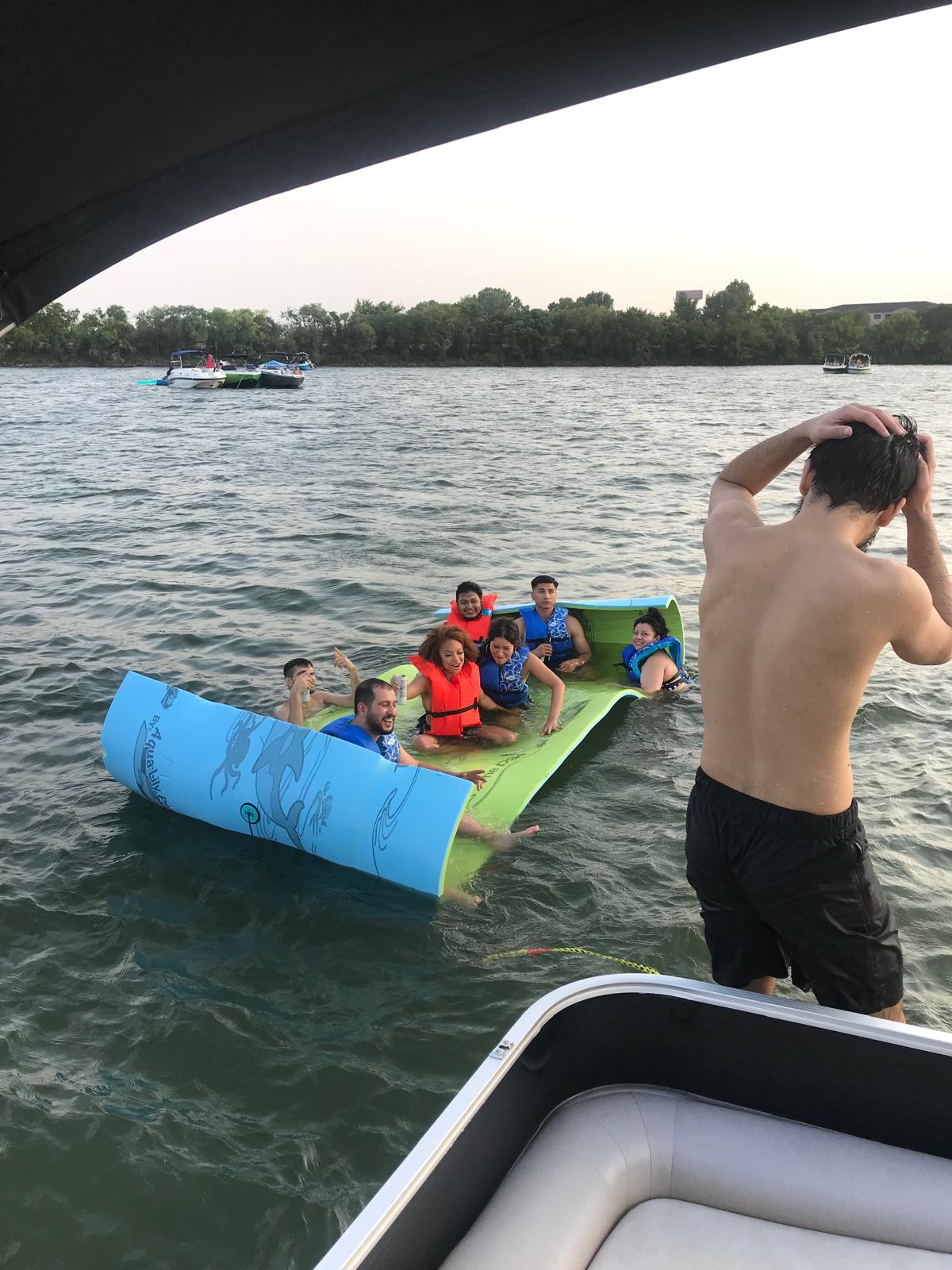 AJ BOAT RENTAL - Media (01)